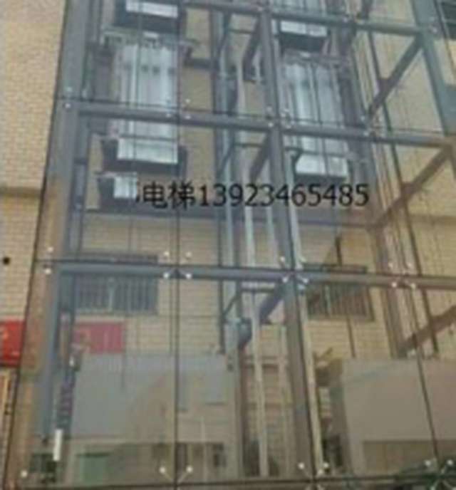 电梯外挂井道