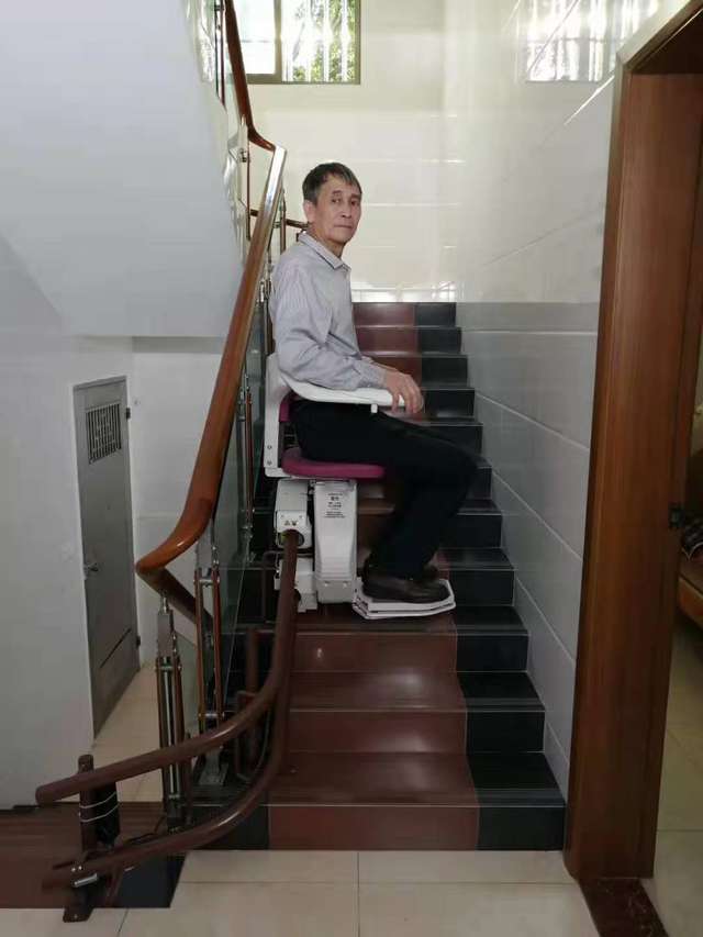 无障碍楼道电梯
